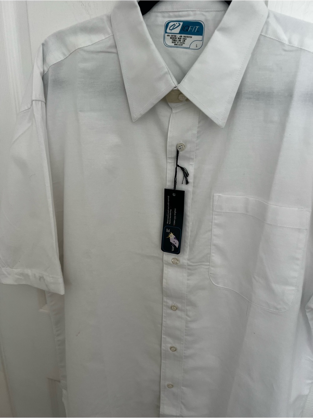 Classic White Short-Sleeve Dress Shirt - Picture 2 of 11